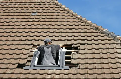 Pose de velux - Le Donjon